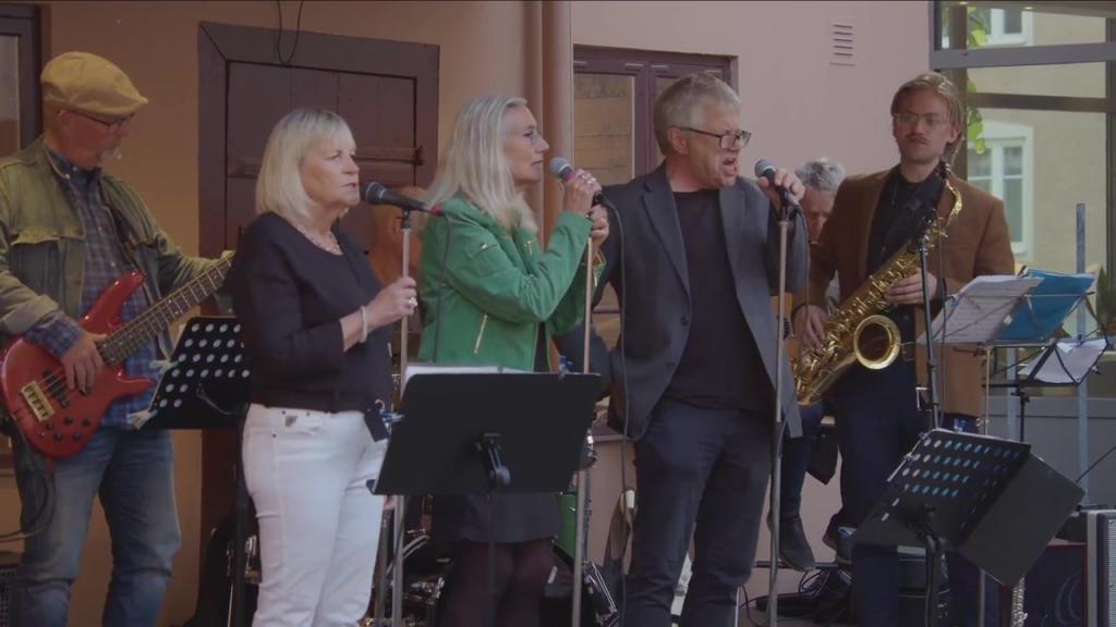 Kultur på innergården - på scenen Total - 11 Jun 18:52 - 20:58