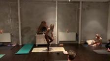 Tisdag: Vinyasa Flow med Sandra (English)