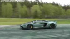 700 HP Tesla Model S P85D vs Lamborghini LP700-4 Aventador: 700 HP vs 700 HP